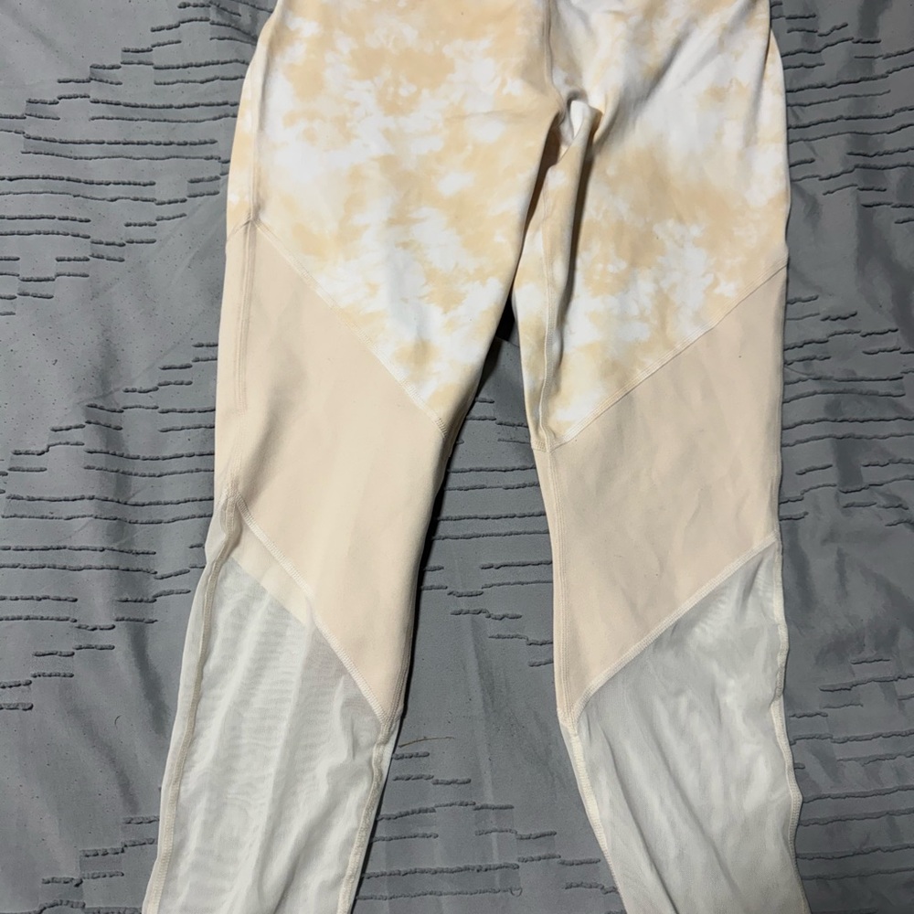 Fabletics Beige and Cream PowerHold Leggings